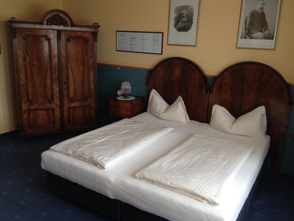 Hotel am Bayrischen Platz Leipzig Zimmer foto